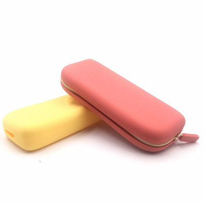 Gepersonaliseerd logo Acceptabele cosmetische opslagzak 2024 Warm siliconen make-up zak voor vrouwen