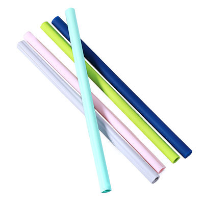 Shenzhen verkoopt BPA-vrij siliconen openbaar stro voor reizen aangepaste kleur 230 * 11mm / 17g