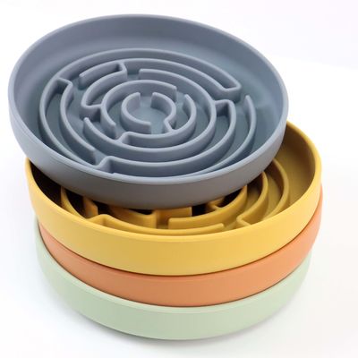 Custom Logo Huisdier Schalen Voeders Ronde Labyrint Silicone Slow Feeder met voorraad zuigmat